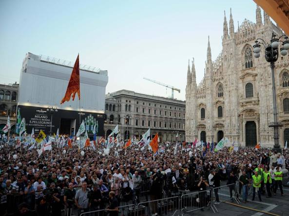 Uno scatto della manifestazione del 18 ottobre (Corriere.it)