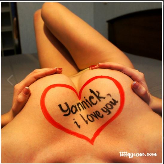 Mi sa che Yannick si innamorerà della modella (fonte: tittygram.com)