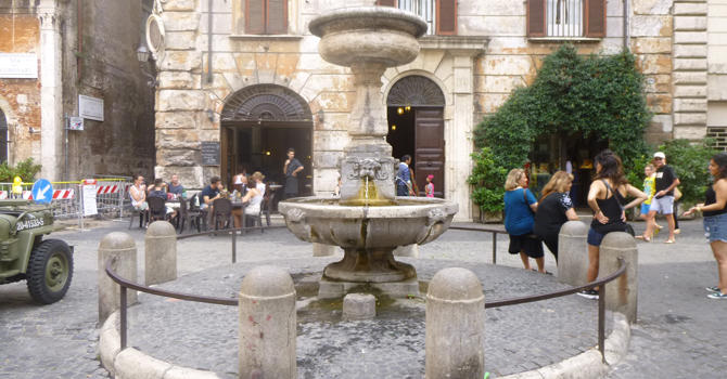 fontana piazza san simeone 1