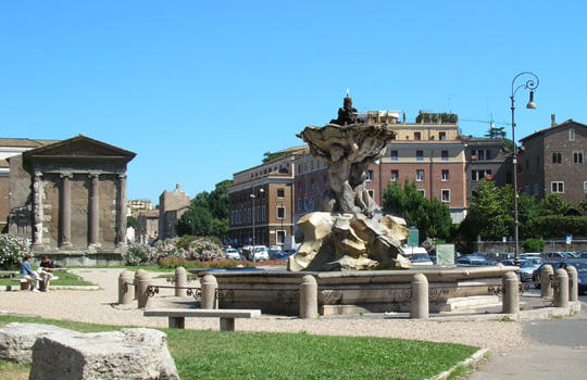 Olio dentro la Fontana dei Tritoni di Roma Olio dentro la Fontana dei Tritoni di Roma